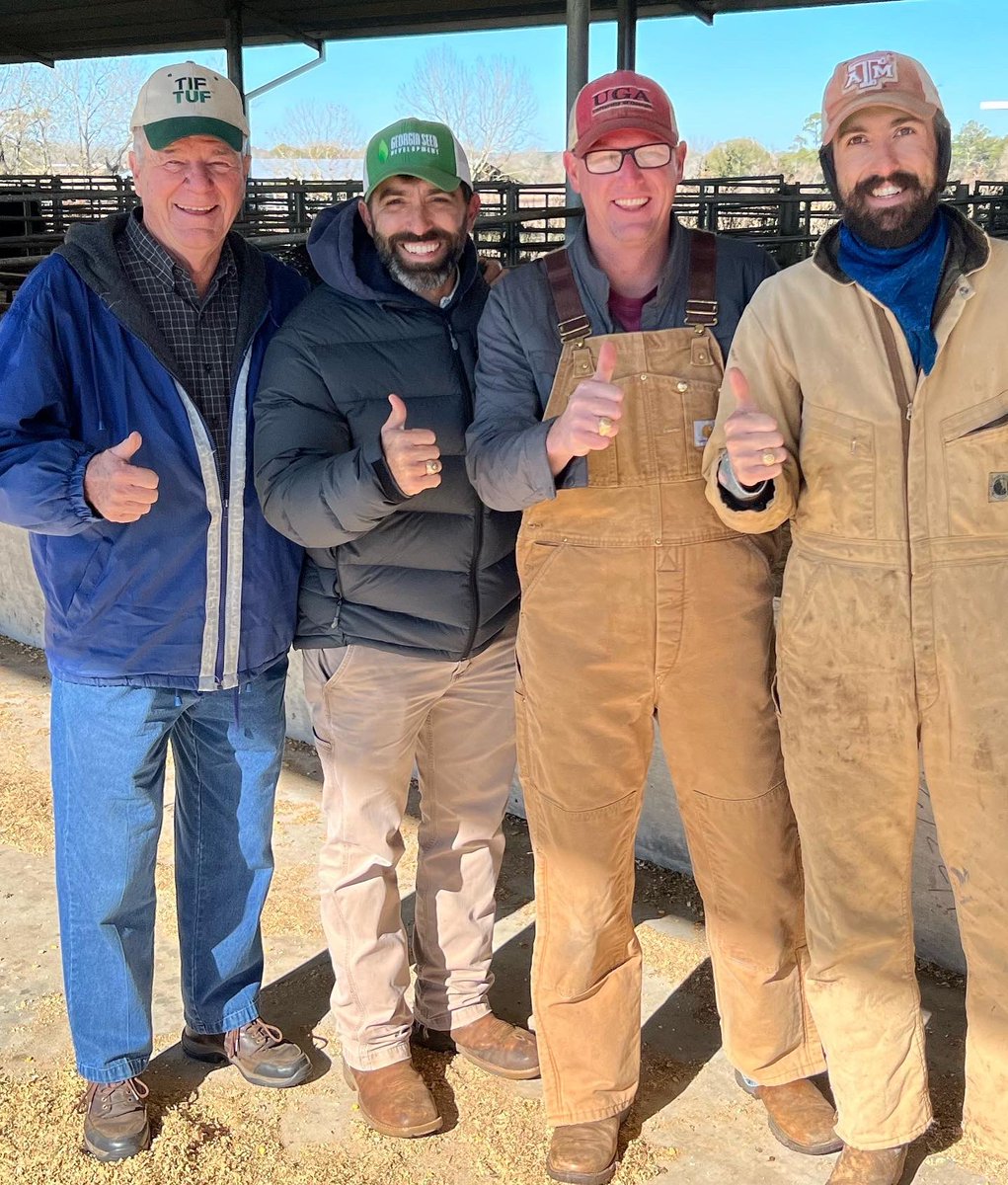 ugatiftonturf's tweet photo. The Christmas Holidays don’t look the same for everyone in the College of Agriculture. When you show up, it doesn’t go unnoticed…it matters. A sign my Grandpa kept in his office said “Do something! Lead, follow or get the HELL out of the way.”#ugacaes #ufifas #tamuaglifesciences https://t.co/PaLKTU4sSt
