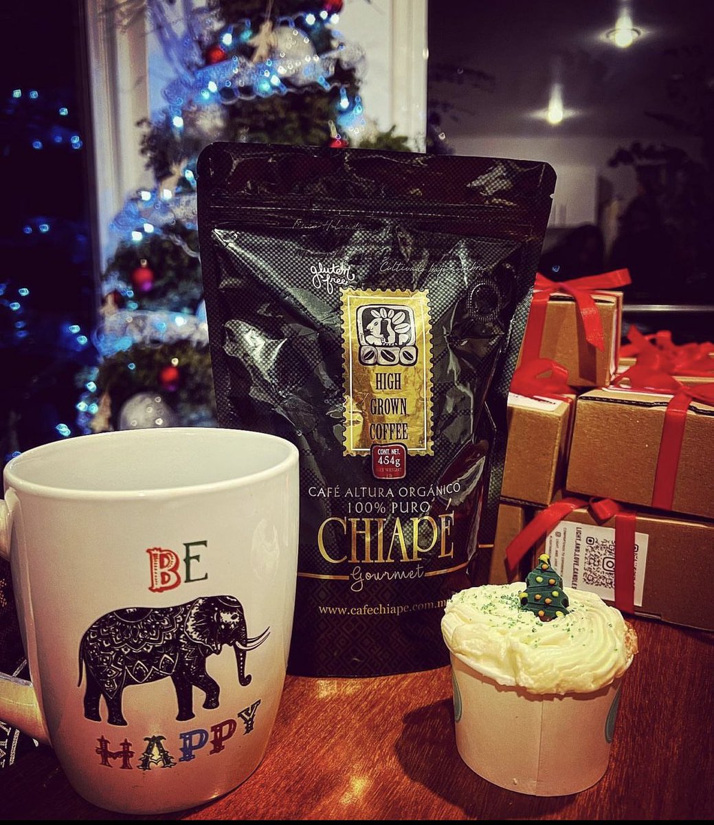 Disfrutemos de las cosas simples que nos regala la vida!! Buenos días!!🌱☕️🎄