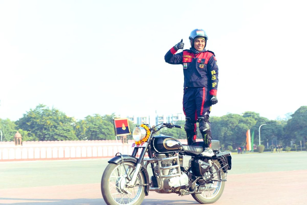 PBSHABD's tweet photo. Inspector Himanshu Sirohi, Captain of @SeemaBhawaniBSF All Women Motorcycle Team of BSF sets #LimcaWorldRecord for ‘Longest standing ride on side Bracket on Royal Enfield 350 CC (Solo Event)’ by riding without break for 6 hr 03 min 03 sec covering 178.6 km.
@BSF_India https://t.co/985H9EouP9