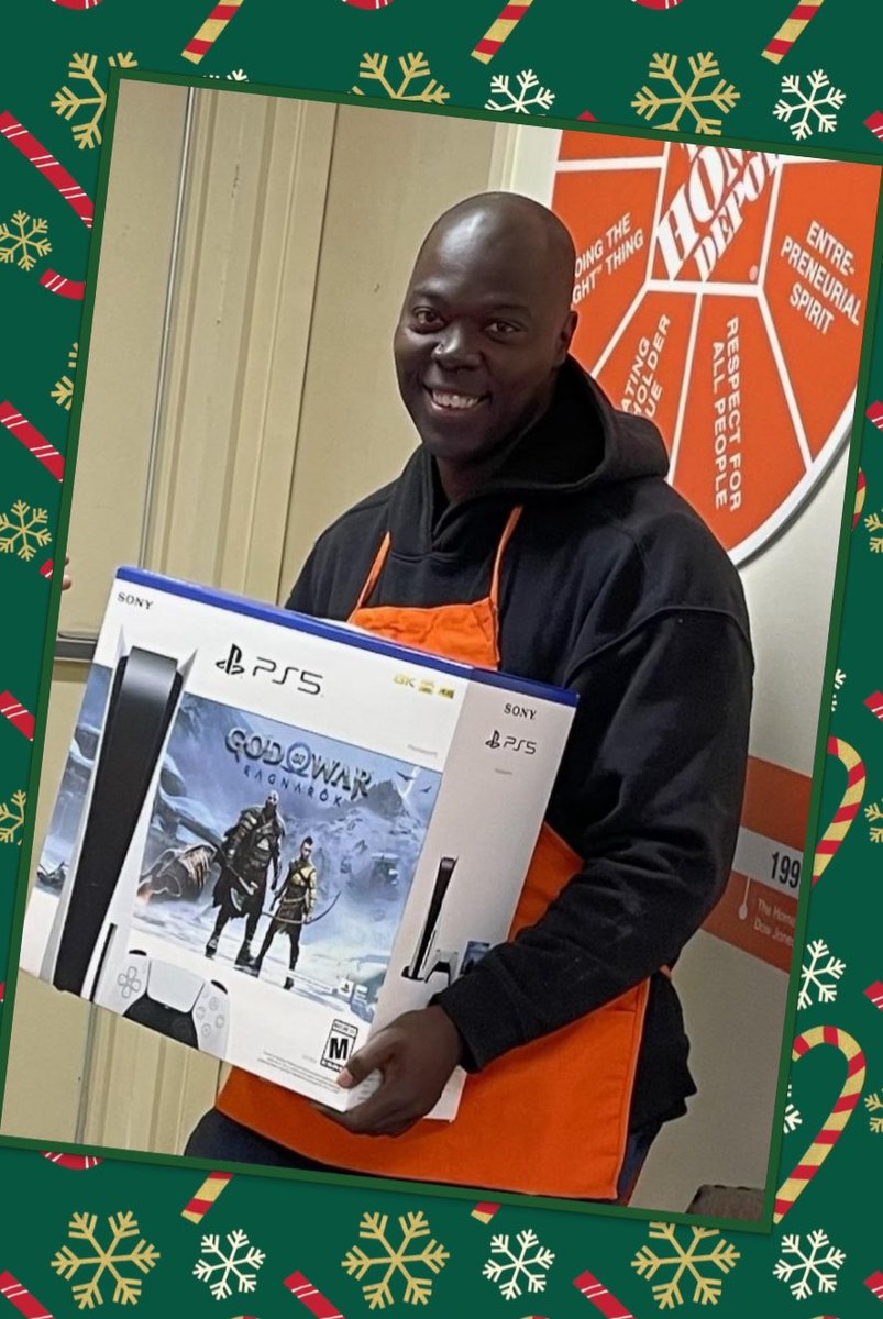 DougLam10088913's tweet photo. Congratulations to Bobby, our winner of a new PS5 on Day 12 of the 12 days of Christmas.🎄🎁 https://t.co/ojc2gev6Ki