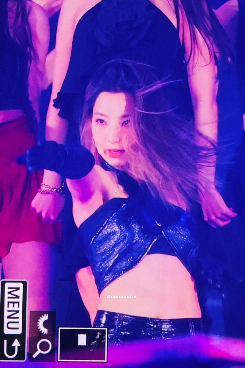 Rommantic0107's tweet photo. 221224 새롬 
#새롬 #이새롬 #Saerom
#프로미스나인 #FROMIS_9 https://t.co/gpKiP2pzUl