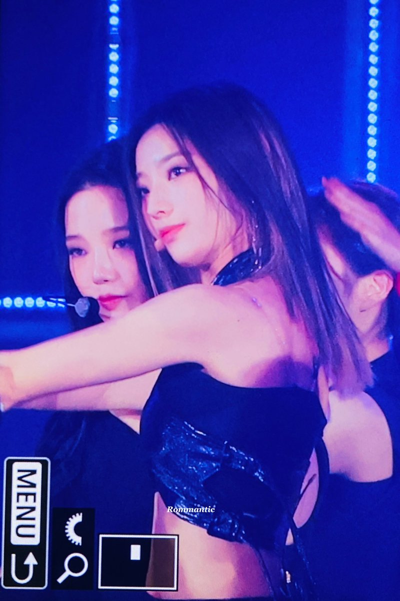 Rommantic0107's tweet photo. 221224 새롬 
#새롬 #이새롬 #Saerom
#프로미스나인 #FROMIS_9 https://t.co/gpKiP2pzUl