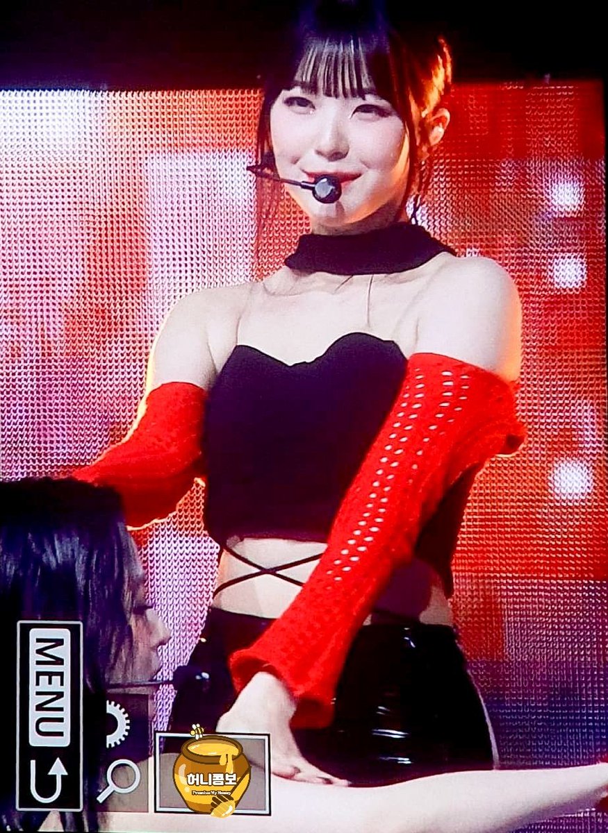 Heonycombo's tweet photo. 221224 프리뷰
고생했어🥰

#fromis_9 #프로미스나인 #백지헌 #지헌 #JIHEON https://t.co/WL5heXNQfH