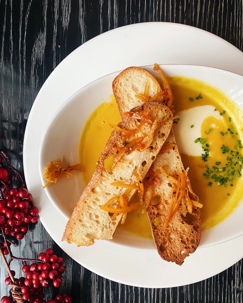 Happy Holidays from Scampo! We are open 12/24 from 12pm - 9pm and closed 12/25. #SeeYouAtScampo #HappyHolidays
🍲: saffron mussel soup with lillet blonde, double cream, chives, &amp; clementine toasts