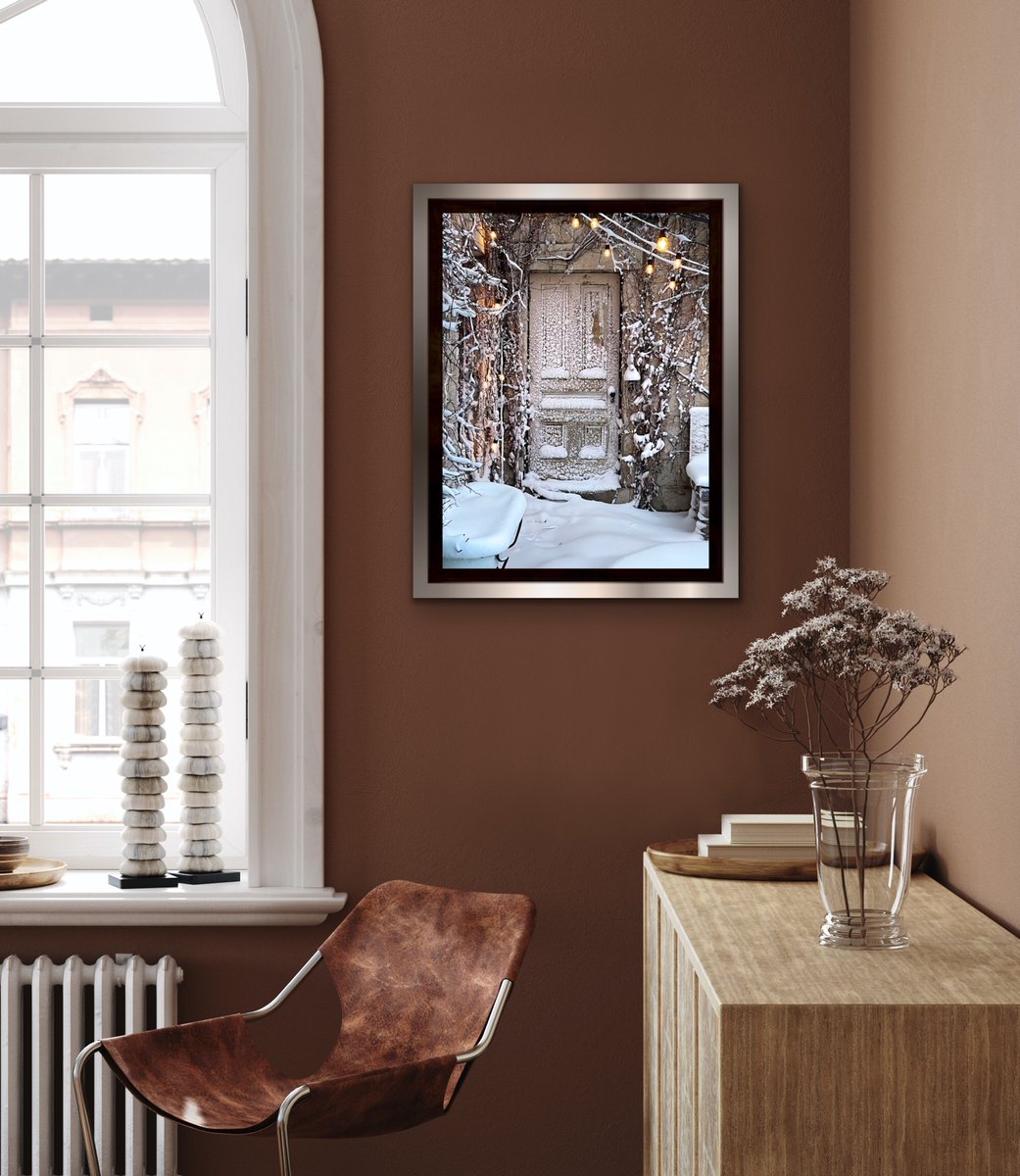 Rustic door covered with frosty snow #shabbylove #winterscene #farmhouseart #buyintoart #snowcovered #homedecoration #wallart #AYearForArt #ArtMatters #rustic #snow #snowfall #frost #winter #winteriscoming #winterishere #interiordesign #art 
See it here - deborah-league.pixels.com/featured/rusti…