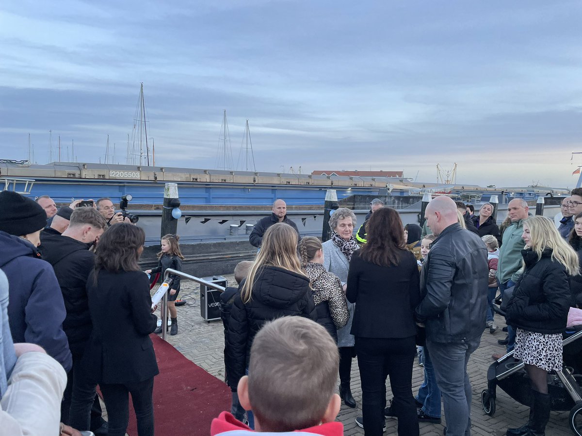 Feestelijke opening van MS Willeke, Klaas en Willeke een behouden vaart gewenst! #urk #crowdfunding
