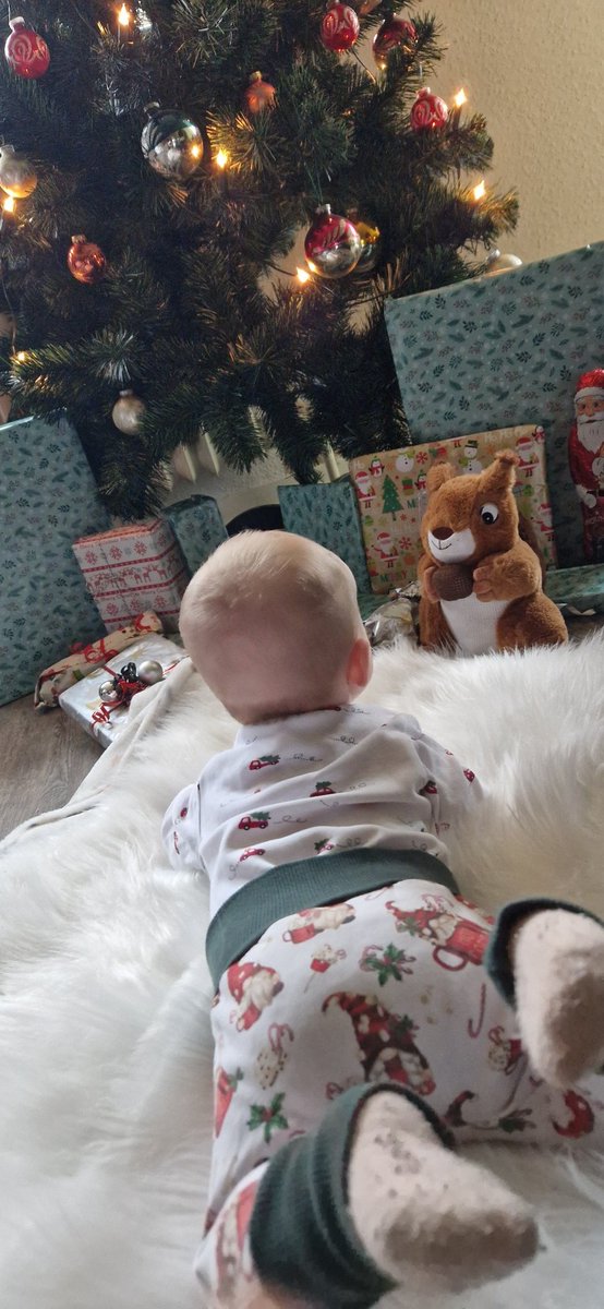 Wir wünschen euch gesegnete Weihnachten. 🎄❤️
Bleibt standhaft! 🫶