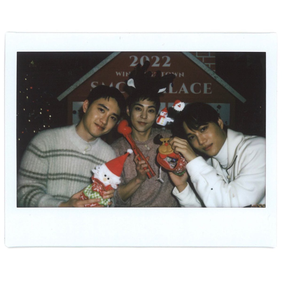 Merry Christmas!! <a href="/weareoneEXO/">EXO</a>
