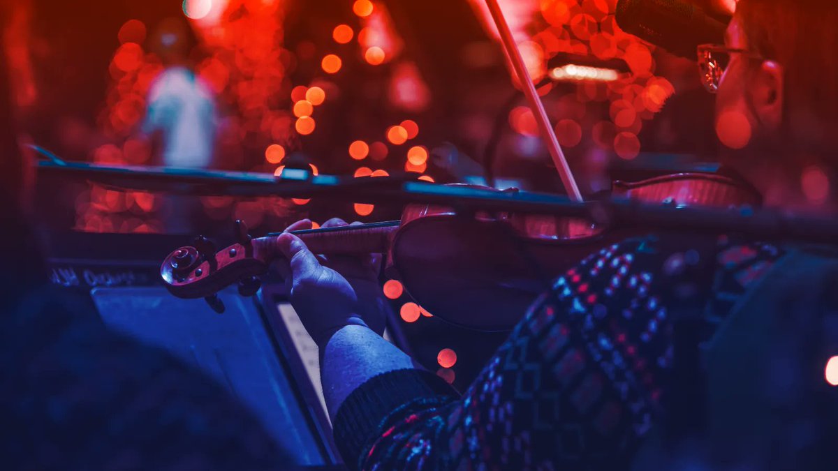 RRFConnection's tweet image. Keep them holly-jollies rollin'! Share your favorite Yuletide jams with us here and let's spread some joy (and singing!) across our timeline! #MerryChristmas #HappyHolidays #RecordingConnection #MusicEducation #MusicSchool #MusicIndustry #RecordingIndustry #BecomeAnAudioEngineer