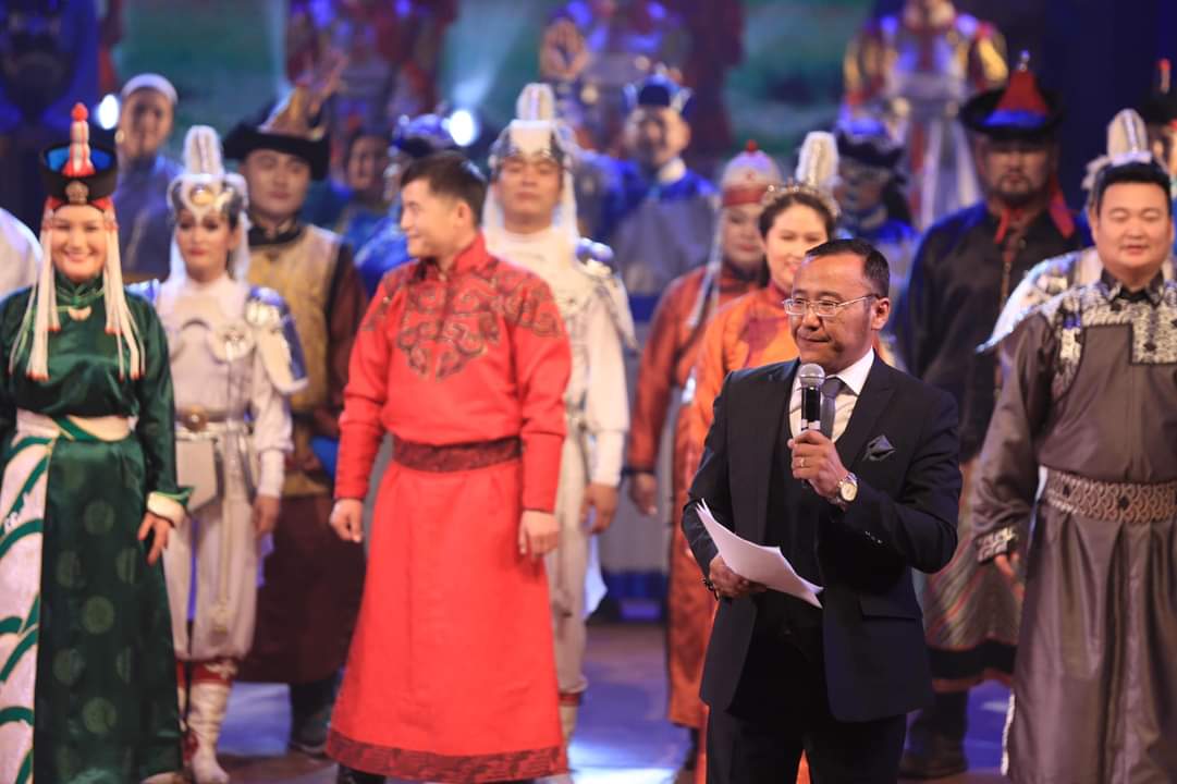 SB Bayartsogt (@teatrsb) on Twitter photo 