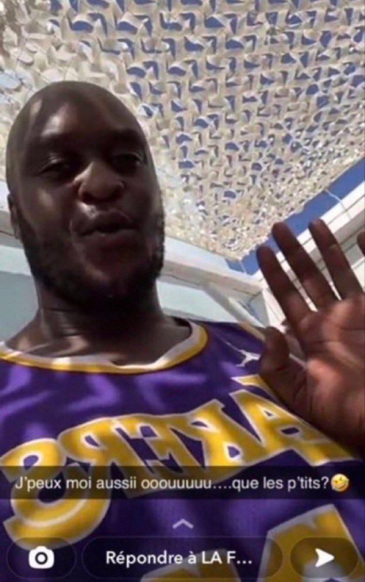 boulagnat's tweet photo. Les gars ya moyens j’ai les 10k avant 2023 ouuuuuu? https://t.co/0Y72nDOZzm
