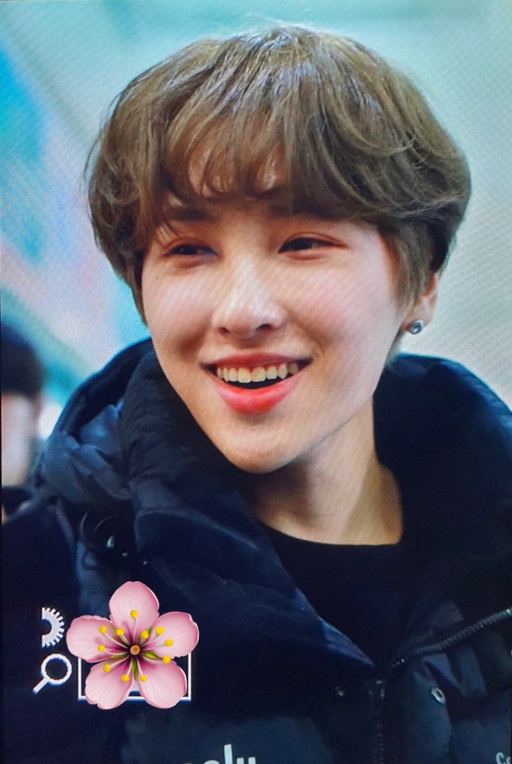 cherryontop116's tweet photo. 221224 시그 단체 팬싸

퇴근길 Preview

#온리원오브 #OnlyOneOf #리에 #rie  @OnlyOneOfmember https://t.co/SSLBdSu0zx