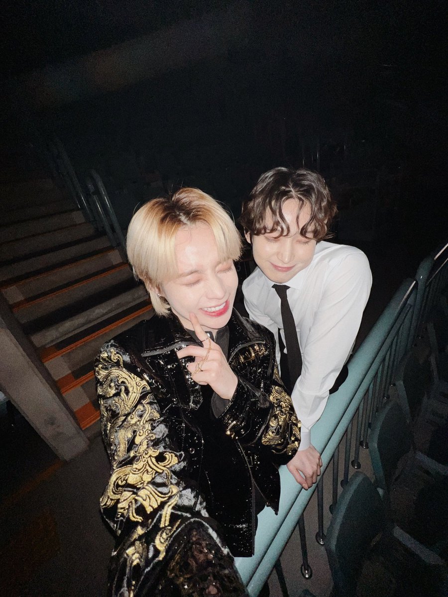 blckpnksn's tweet image. OMG HANBIN AND SUNOO SELCAS 😭❤