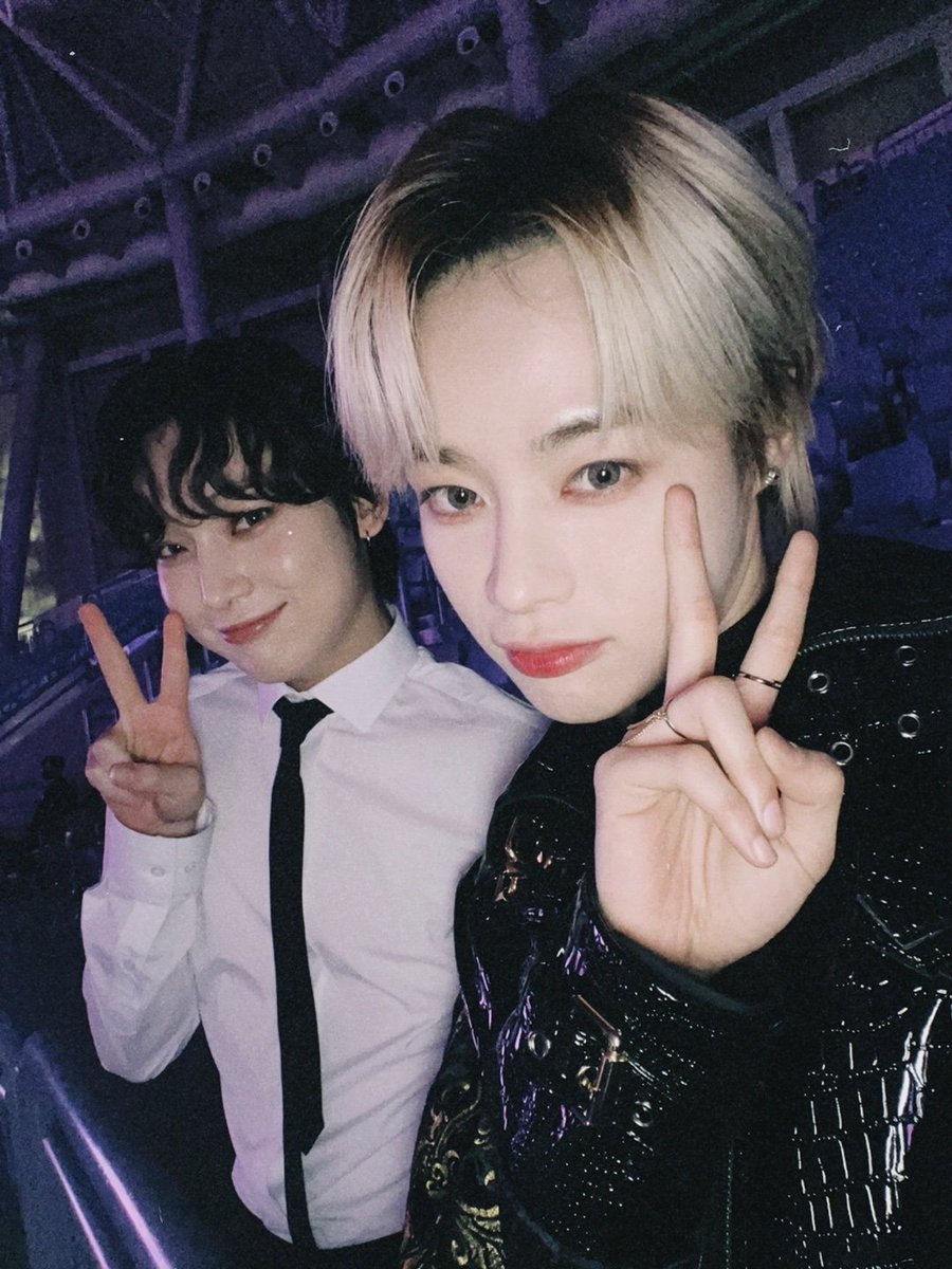 blckpnksn's tweet image. OMG HANBIN AND SUNOO SELCAS 😭❤