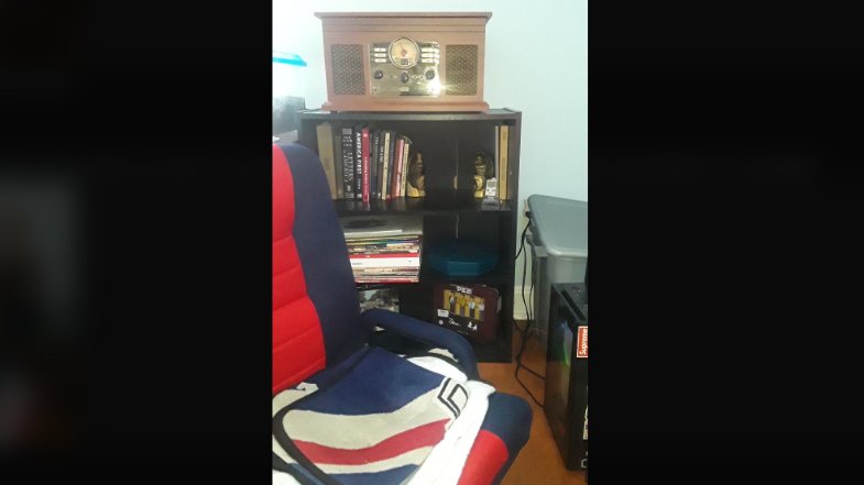 Official7615664's tweet image. Last one, my chair and bookshelf. #GamingSetup #Entertainmentsystem #goals