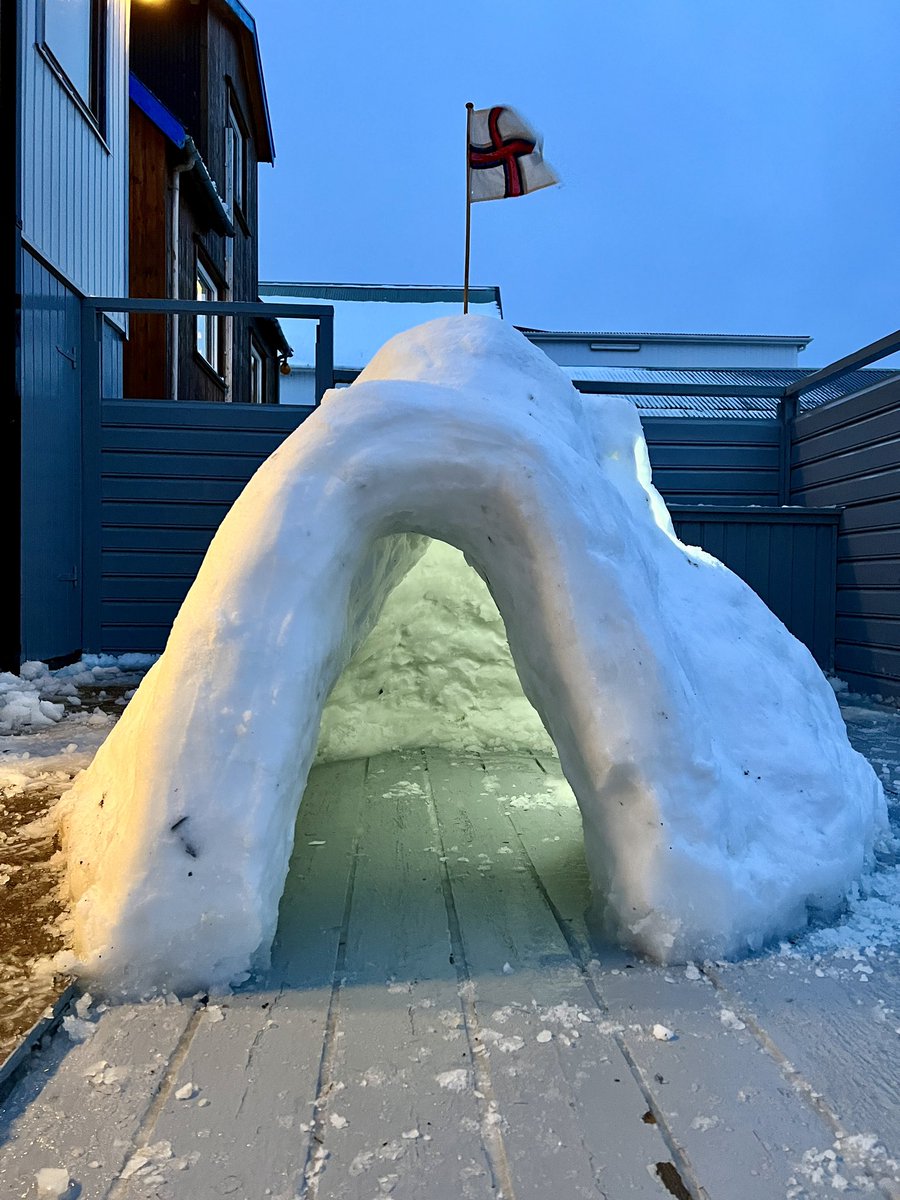 RobG_UK's tweet photo. Igloo building in The Faroe Islands. Not Christmas without one!

#igloo #faroeislands #suduroy #vagur #faroeseigloo #snowfun #christmasinthefaroes https://t.co/UKxrNLyLSx