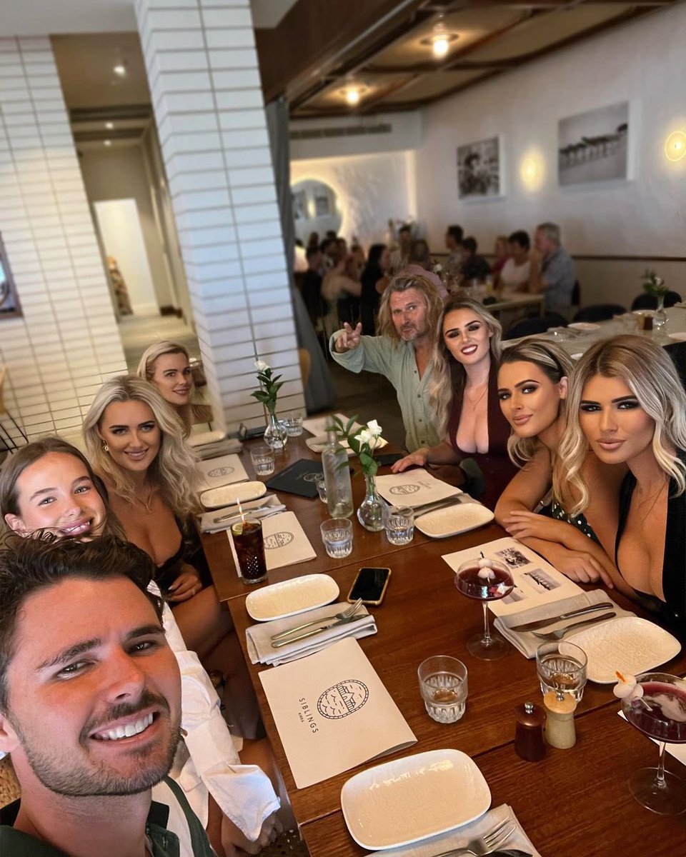 Ruby-Lee Coffey on Twitter: "RT @CoffeysGirls: From Holly-Daze Coffey