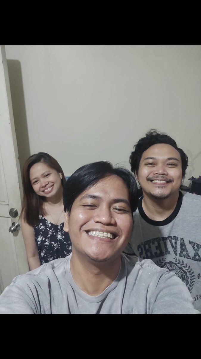 itsandybellen's tweet photo. 2 years na tayong ganito mga besh! Wala bang plus 1? Hahahahhahahaha #TeamPringles https://t.co/7dEd1O2Bh0