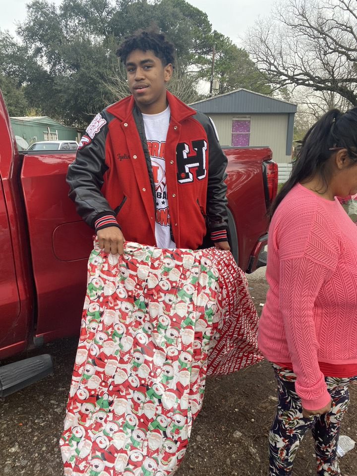 HuffmanHoops's tweet photo. @DagleyJaxson @becca_665 @TyelinGarcia @noah_silman @Ridgethomas7 @EtoGerth @BlakeBurrow6 @nathancobbley @HuffmanISD https://t.co/YKrGRAkY6V
