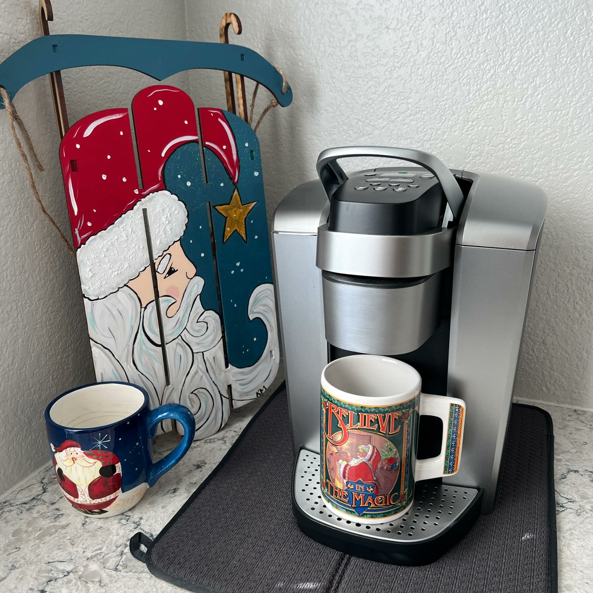 Mathcutups's tweet image. Santa stop here. 🎅🏽 🛑   
I have just what you need for a long night ahead!  ☕️  

#coffee #Irunoncoffee #teacher #teaching #teacherlife #mathteaching #mathteacher #handsonmath #mathactivities #mathcenters #mathstations #mathgames #texasmathteacher #teachersfollowteachers