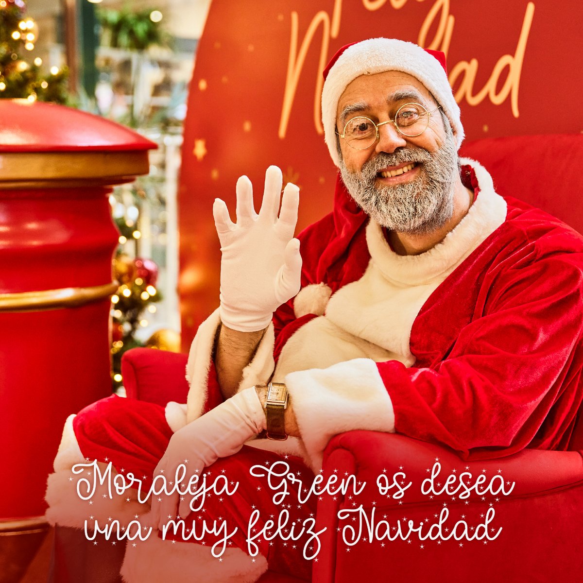 🎄🎅🏻 Os enviamos nuestros mejores deseos para esta mágica noche y, por supuesto, ¡una muy feliz Navidad! 🥰 Papá Noel ya ha emprendido su largo camino para cumplir las peticiones de toda la familia, ¡y nos dejó esta bonita postal preparada! 

 ❣️ Ho, ho, ho, #feliznavidad!