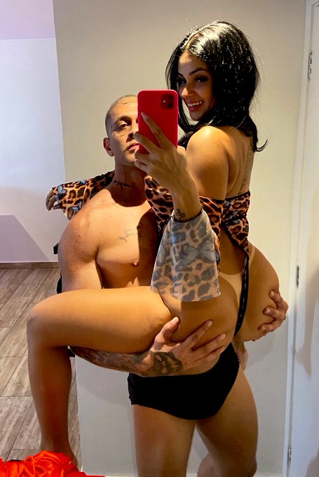 💎 Ontem foi dia dessa de conhecer essa gatona @bbzinhastee . Vem coisa muito boa por ai, esse feat pegou<a href="/tag/mvsales"class="tags"><span>#mvsales</span></a><a href="/tag/mvboys"class="tags"><span>#mvboys</span></a>