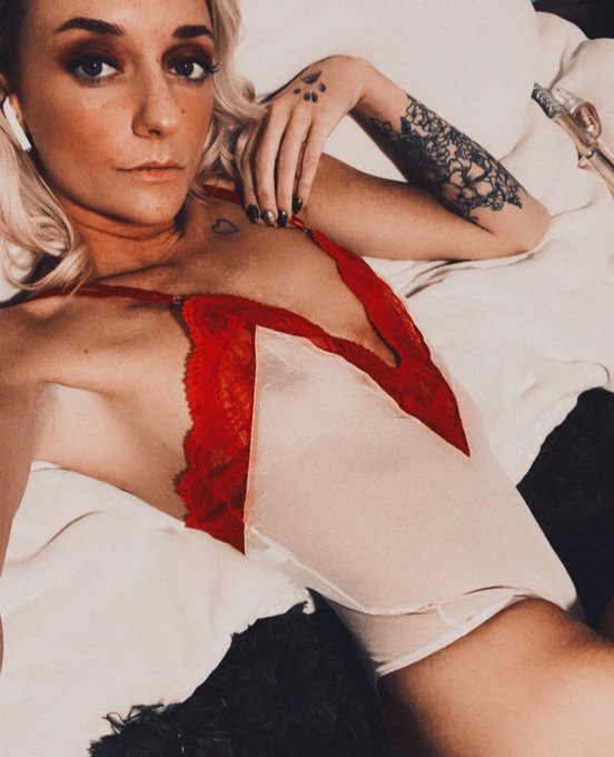 Wanna see me use that new gold toy? Subscribe 🖤🖤 Merry Christmas ❤️🎄🫶🏻 https://t.co/8XY9Vr0LKV #onlyfansgirl<a href="/tag/onlyfansgirl"class="tags"><span>#onlyfansgirl</span></a><a href="/tag/onlyfansbabe"class="tags"><span>#onlyfansbabe</span></a>