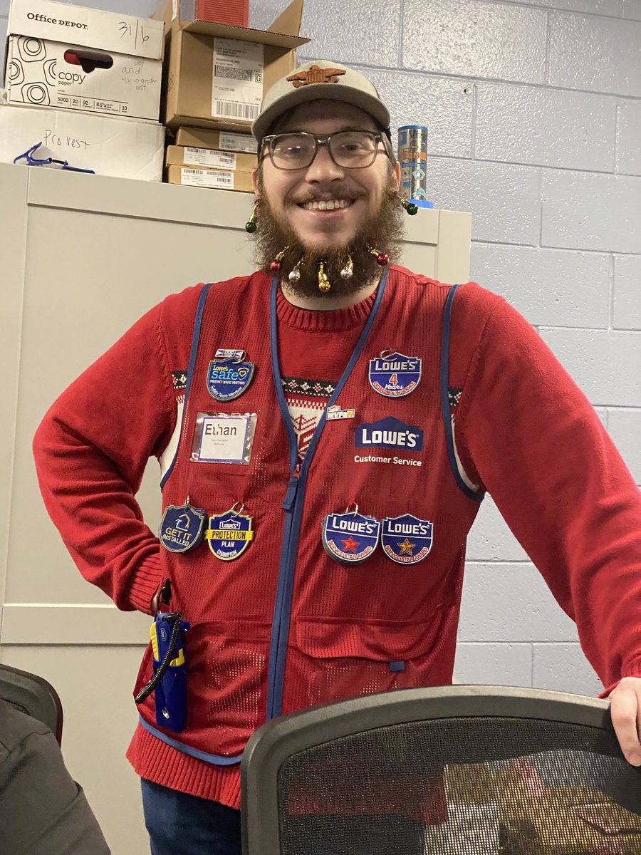 Lowe’s store 701 (hometown store)
Our very own Ethan Hayes (Millwork Specialist) was ready for Christmas yesterday!! <a href="/PandoraHodges70/">Pandora Hodges</a> 
#lowes
#loweslife