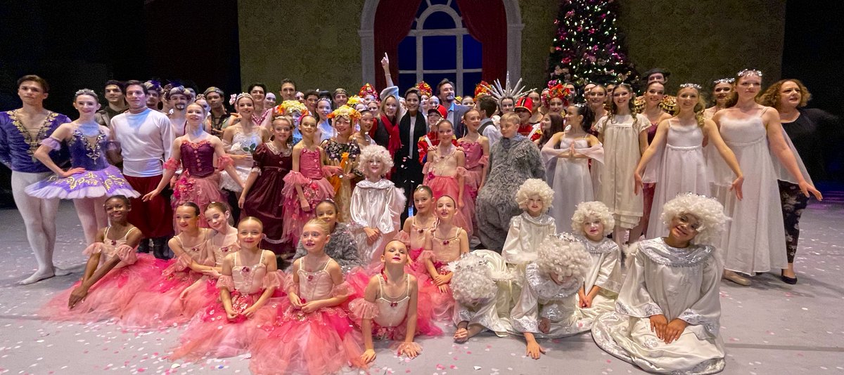 KariLake's tweet photo. One of my favorite Christmas Traditions: The Nutcracker! What a blessing it is to watch these talented guys &amp; gals. Art is essential! 🎄♥️ https://t.co/05j9kMELcQ