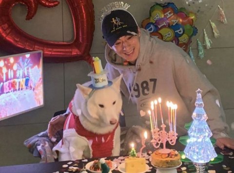 본인생일사진
                                         겨울이
                                     생일사진(화려)