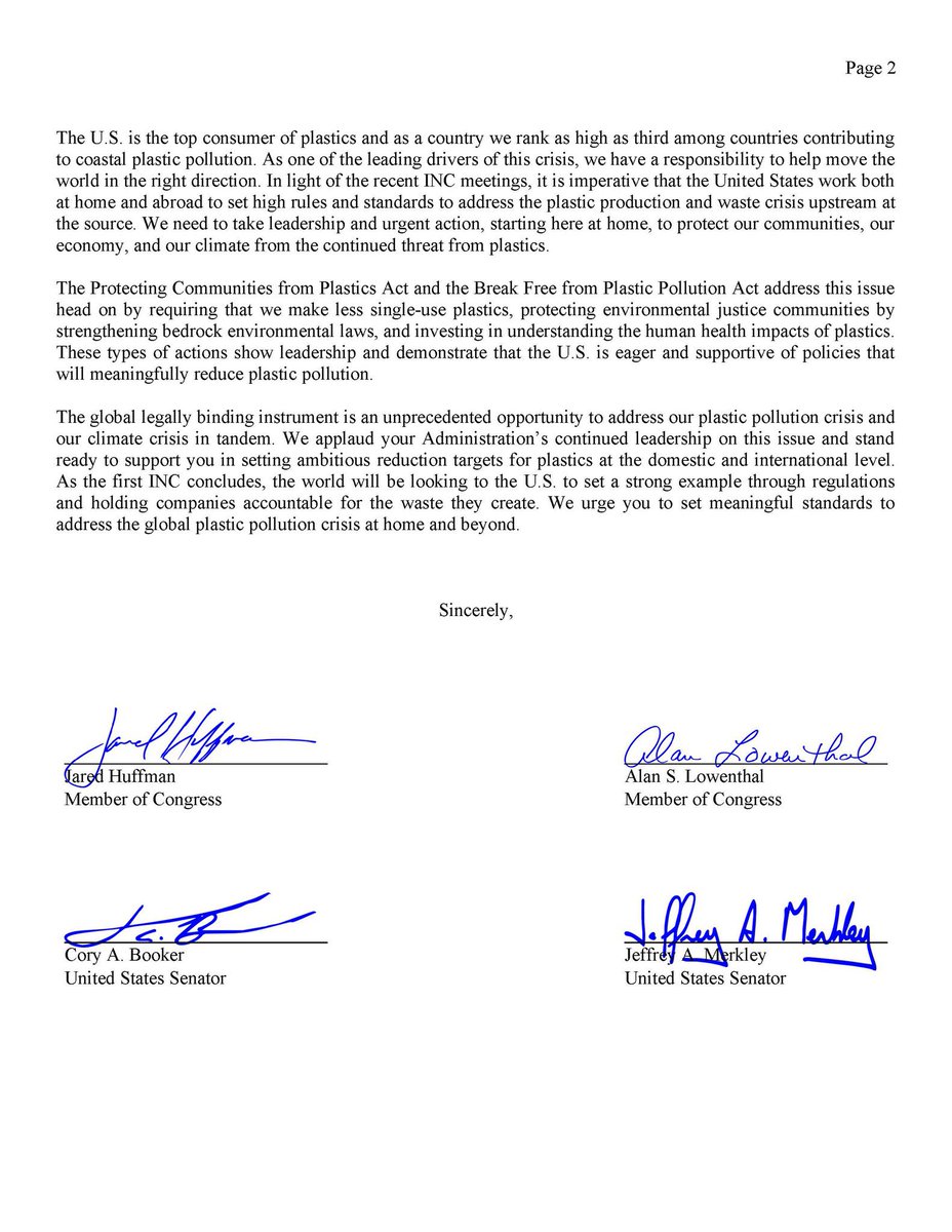 SenJeffMerkley's tweet photo. Plastic pollution threatens our health and planet. @RepHuffman, @SenBooker, @RepLowenthal and I led our congressional colleagues in urging @POTUS to make sure the U.S. is leading on tackling plastic pollution here at home and around the world. https://t.co/CiiN0RjHUE