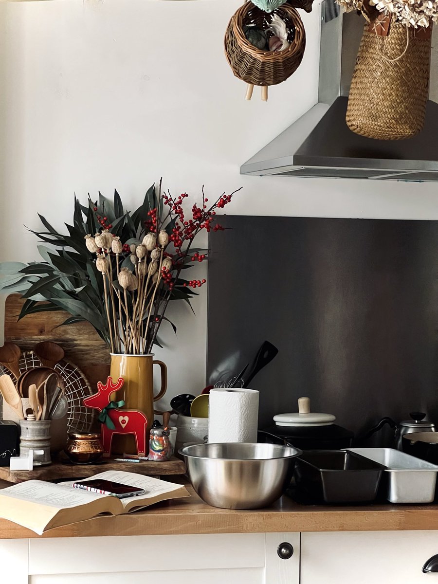 Christmas Eve from my new little Cornish kitchen … lots of happy clutter🎄