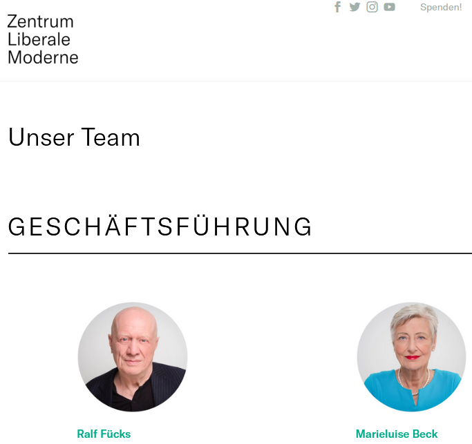 AwivaNews's tweet photo. Dieser kleine Stalingrad- Totaler Krieg- Endsieg-Wünschewichtel, #Schippmann, ist übr. bei #Funk
Funk: ein Content-Netzwerk von ARD und ZDF, das so locker liberal la la "Armut gottgeben" und so propagiert.
Warum? Ist Ideologie von Typen der #LibMod, wie dieser Schippman einer ist https://t.co/ZbYnox0t6H