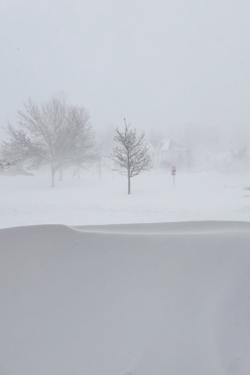 phyllislangley's tweet photo. @WKBW #WinterStormElliott 🥶🥶🥶 https://t.co/7vOsK0zFVa