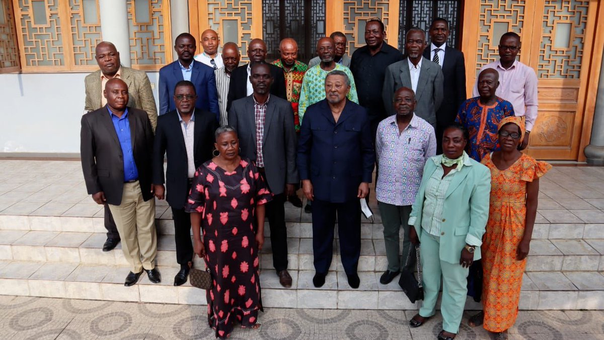 La suite des échanges. Notables de l'Ogooué-Ivindo et de l'Ogooué-Lolo, sur le même ton du constat d'un régime sans cœur, qui livre et pille lui-même le pays. La détermination de chacun reste l'impératif du salut. #Gabon