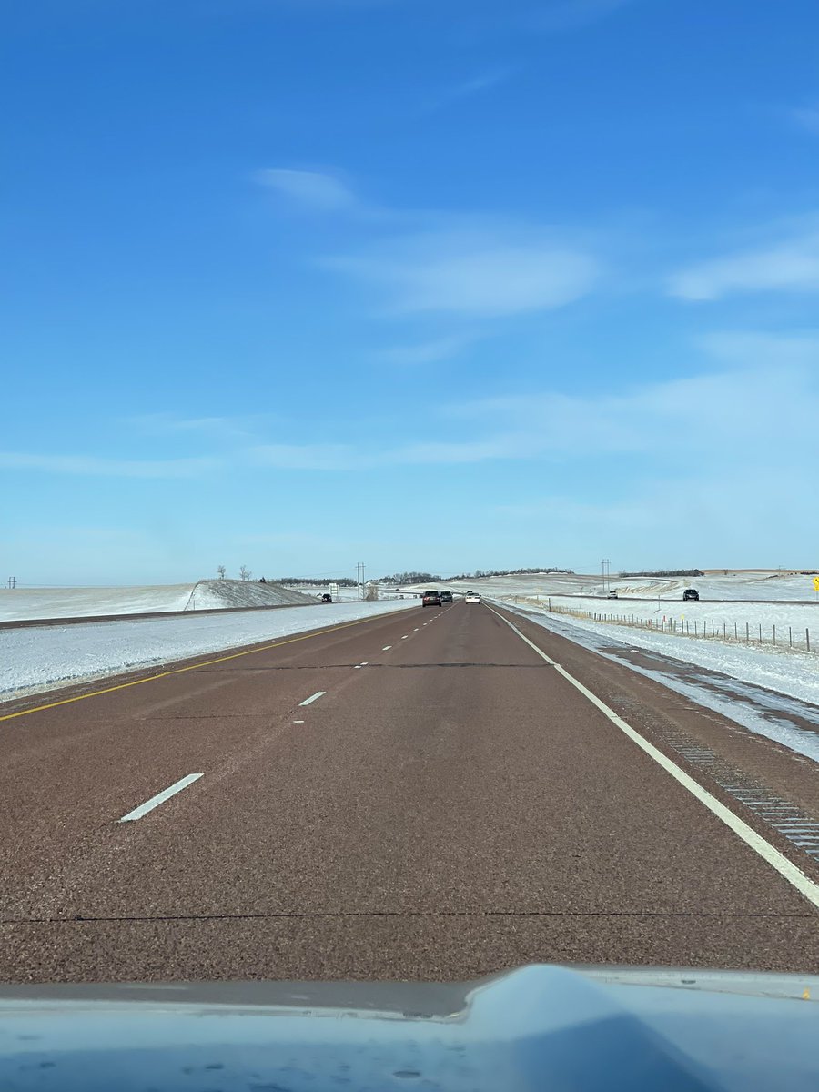 chloedgar1's tweet photo. @TeaStormChaser This is Interstate 90 a few miles east of the Montrose exit. https://t.co/h9k3fcq5OG