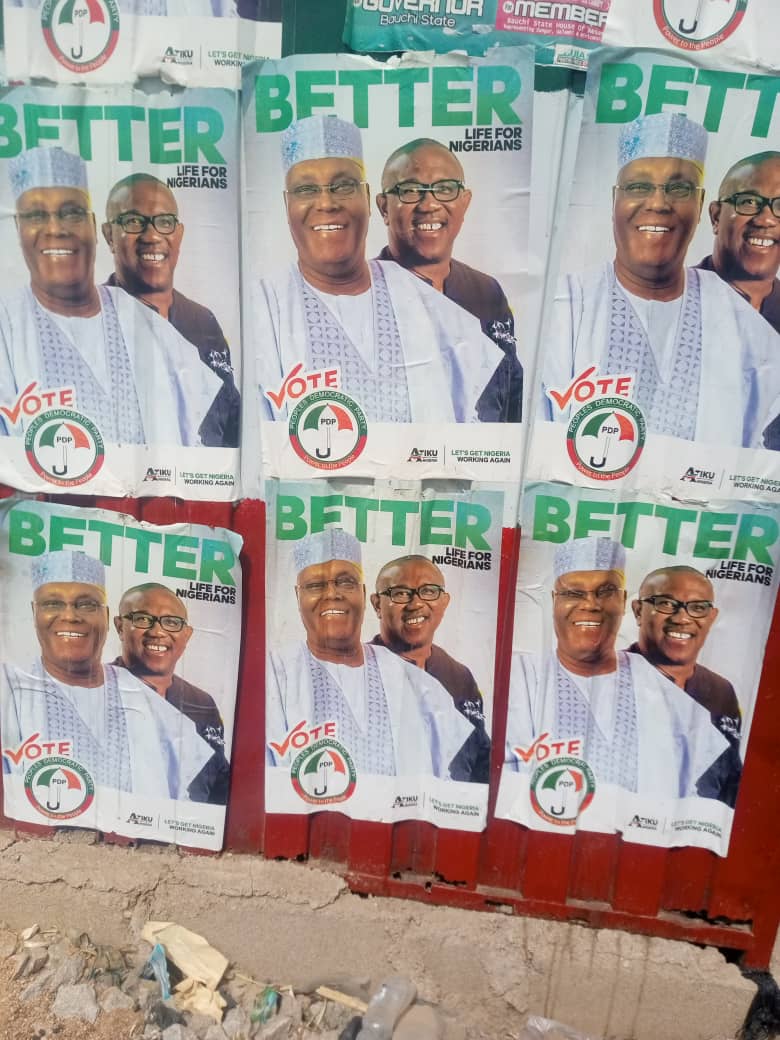 Chigozieialex's tweet photo. Obidients help me retweet and tag every appropriate quaters that needs to see this evil act being perpetuated by the @OfficialPDPNig and their presidential candidate @atiku

@AishaYesufu @YarKafanchan @NanaKazaure @YunusaTanko @valentineozigbo @OselokaHObaze @doyinokupe

Pls act! https://t.co/kQXrzWW4Sw