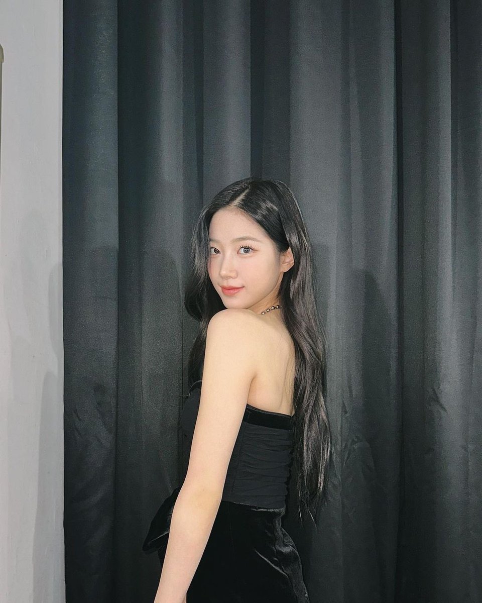 I hope tonight’s performance was enough to complete the festivity. Merry Christmas for all of you. 🎄 🎅