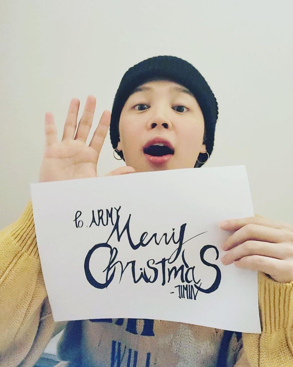 unoffcialBTStwt's tweet photo. 옷 고르는데 하루 온종일 걸렸네 ㅎㅎ..
암��� 아미여러분 크리스마스에 소중한 분들이랑
소중한 시간 보내세요
Merry Christmas 🎄 
#JIMIN https://t.co/RotpukpuDS