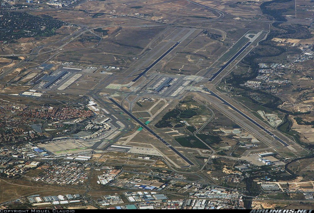 n194at's tweet photo. Which airport is this?
#AvGeek https://t.co/KiLNUJla8k