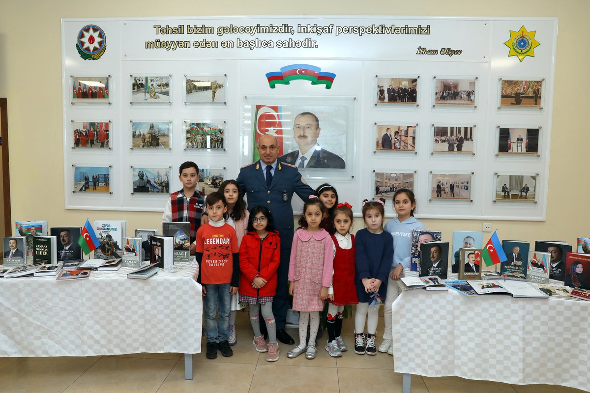 GomrukAkademiya's tweet photo. Gömrük Akademiyasında uşaqlar üçün “Açıq qapı” günü keçirilib
Dekabrın 24-də Dünya Azərbaycanlılarının Həmrəyliyi Günü və Yeni il bayramı münasibətilə Dövlət Gömrük Komitəsinin Akademiyasında “Açıq qapı” günü təşkil olunub.

Ətraflı:
https://t.co/sKIf6TdWLv https://t.co/P2kWKSXaeR