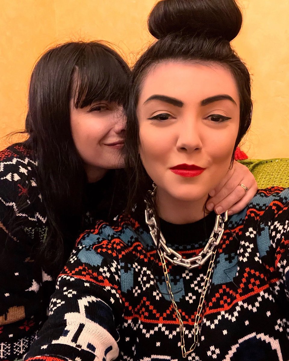 Lolila on Twitter "RT HoshiOfficial On vous souhaite un Joyeux Noël 🖤"