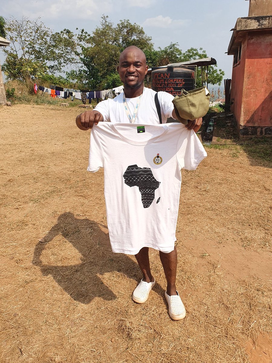 KRBdFirst's tweet photo. Daddy yin ti Arrive ! 🤍✨️🙌🏽
Mosare dey United State of Awgu (USA) for one or two 😅😅
#NYSC #AWGU https://t.co/u5AM0C8QgK