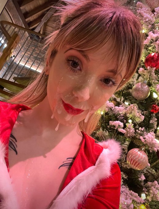 Which festive facial is your favourite? 💦✨❤️ https://t.co/f3W9xANJHP