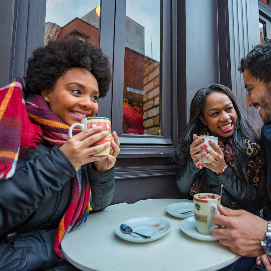 It's super-hard to do, but experts agree that minding media and screen time can help us #stressless and be more #mindful. Especially over the busy #holidays, spend less time scrolling and more time catching up with #family and friends.
