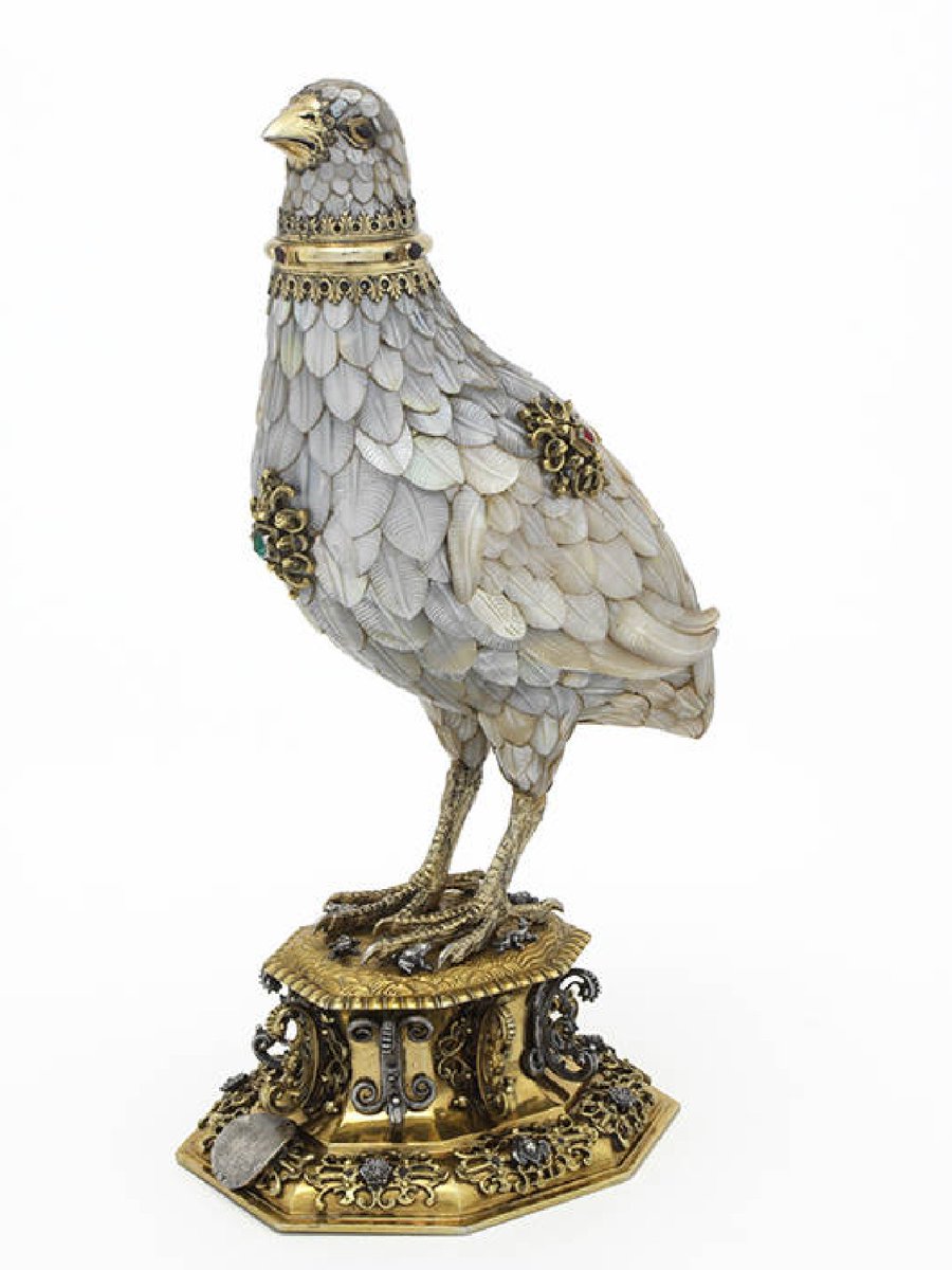 V_and_A's tweet photo. And A Partridge In A Pear Tree.🍐

Partridge: Cup and cover, by Jörg Ruel, Germany, 1598-1602
Pear Tree: print by Kathleen Lindsley,  Great Britain, 1982-83 https://t.co/fXawvi0m38
