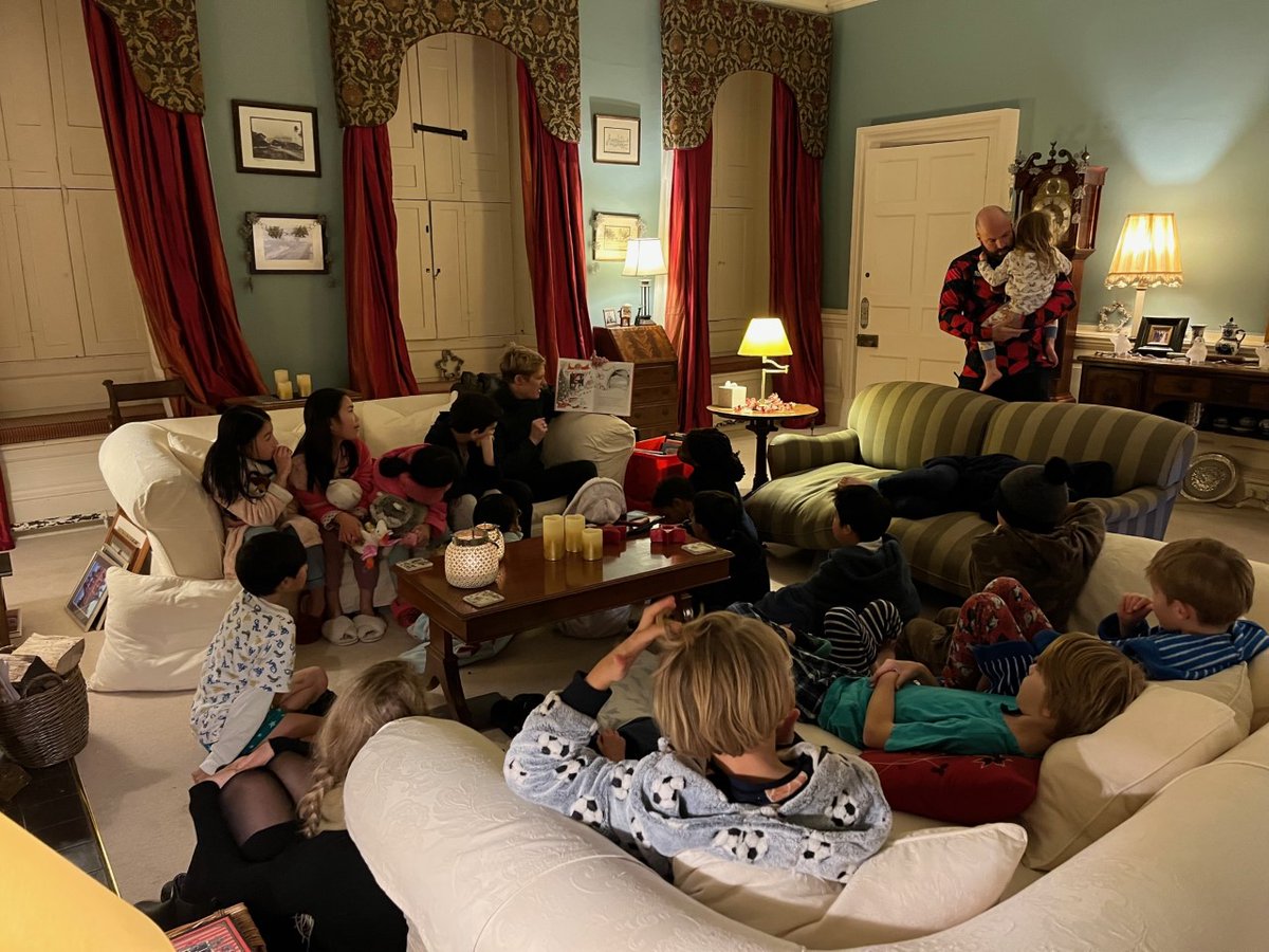 Windlesham House tweet media