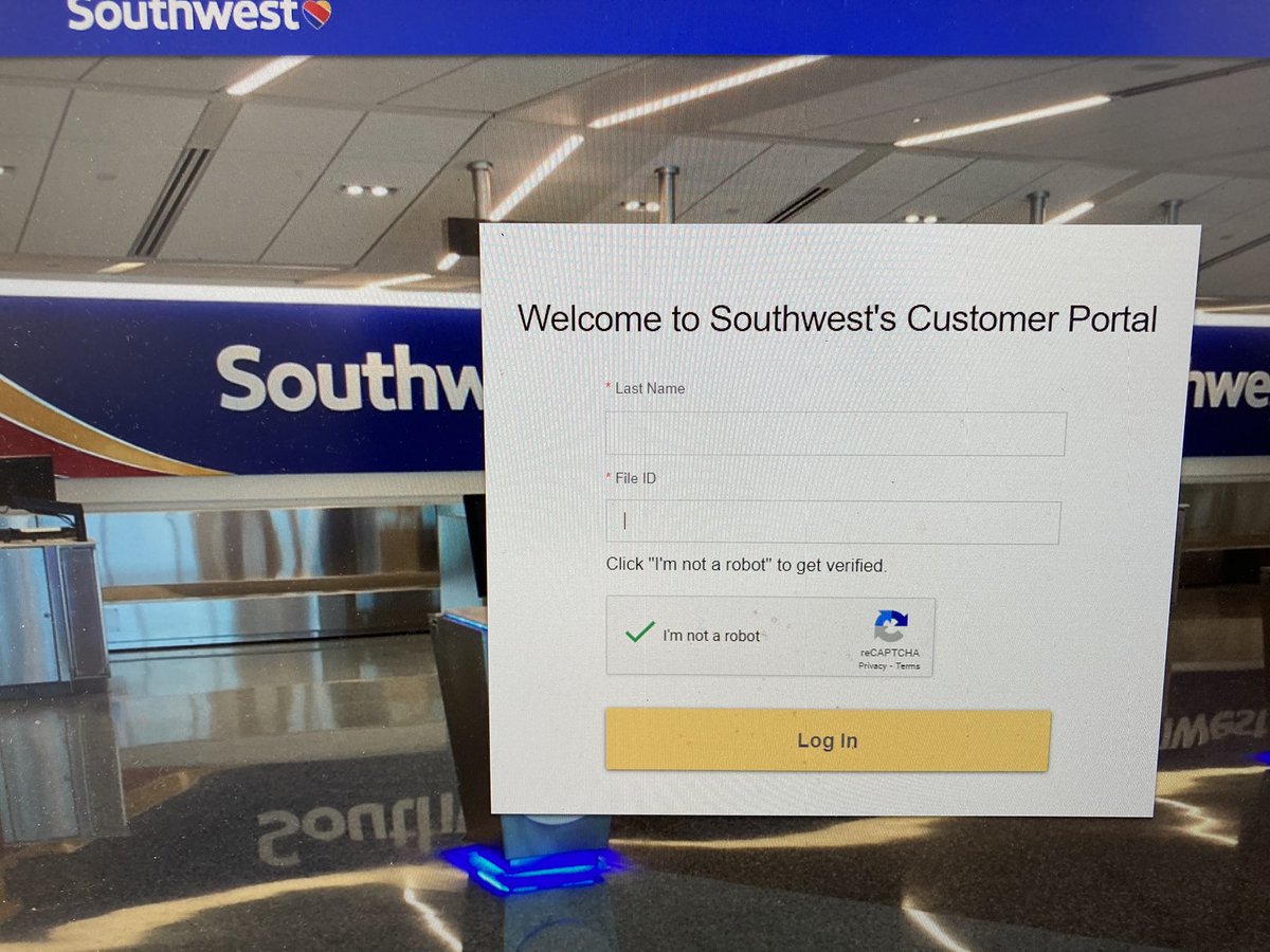 AnnaHewson1's tweet photo. @LaurenMurphyMMA @heyitscassidy @DENAirport @SouthwestAir https://t.co/elbflDJuYz. But I can’t login 🤣 https://t.co/HsaHnROJbQ