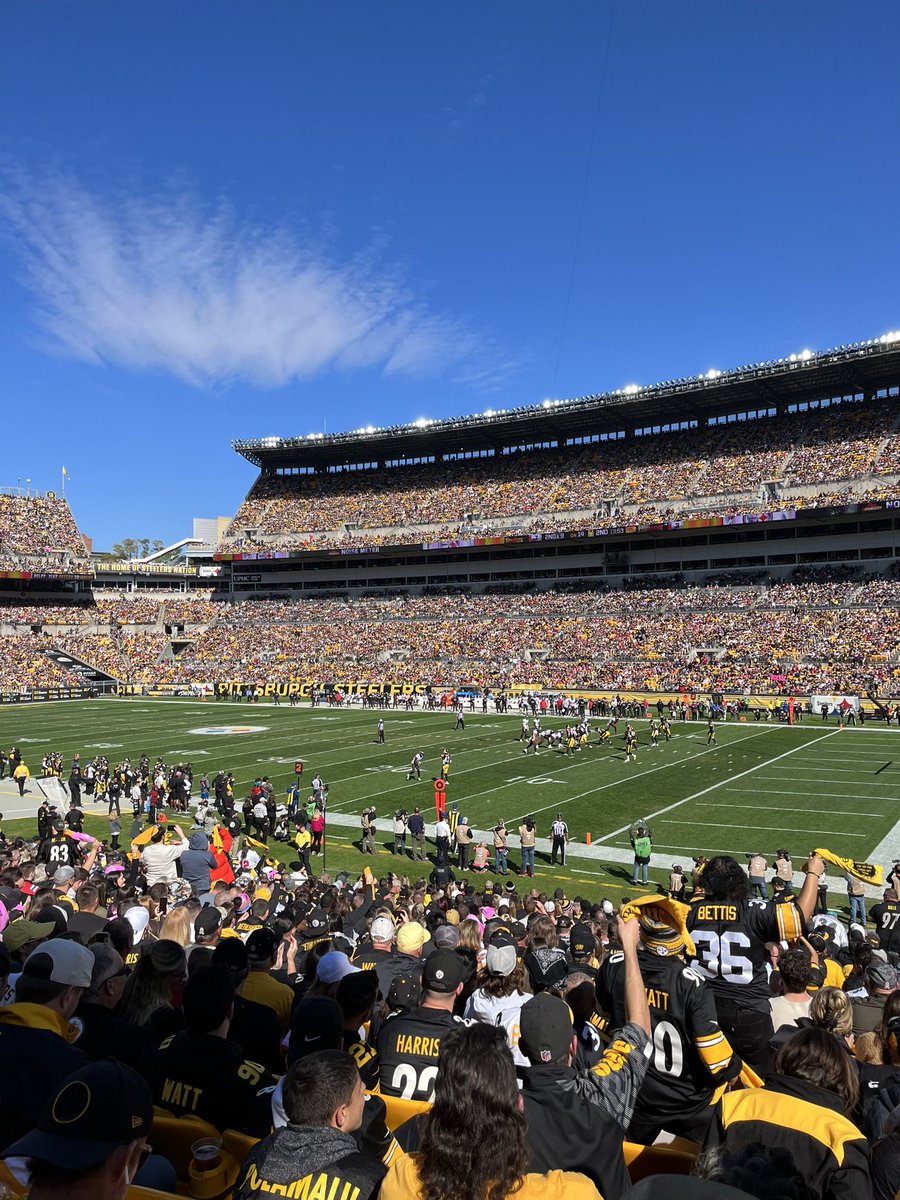 DonChed54's tweet image. 🚨 ANOTHER 🎟️ GIVEAWAY 🚨

2 tickets, right here, for tonight.

First RT gets it. #HereWeGo