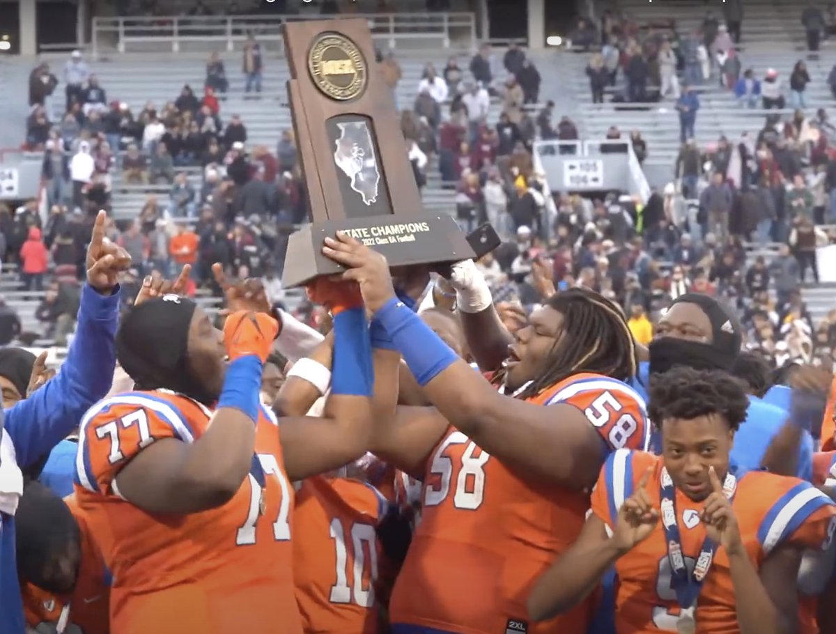 GSV 2022 FOOTBALL AWARDS
Team of the Year:
East St. Louis Flyers
- Illinois Class 6A champions
- Southwestern Conference champs
- 12-2 Record
- Outscored SWC opponents 278-28
- Outscored playoff teams 245-36
- Beat MO Class 6 champ CBC 64-19
- Ranked #1 all season in IL AP poll